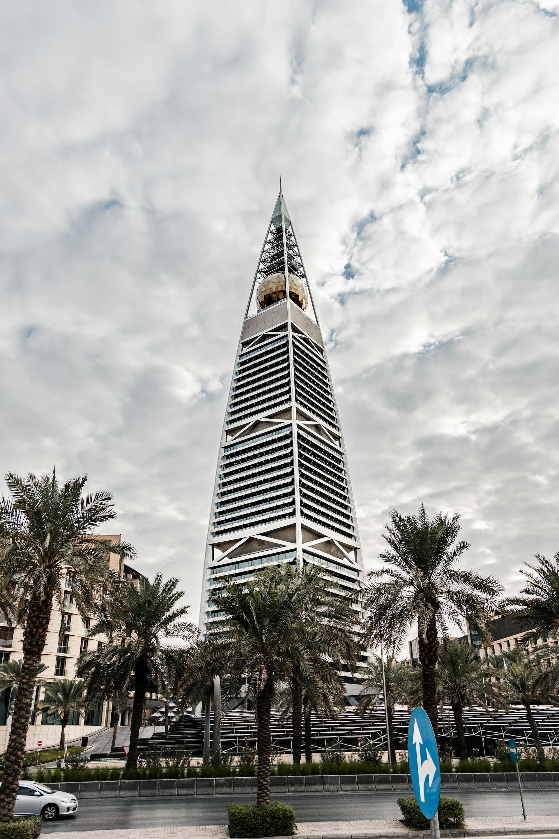Image of Faisaliah Tower in Riyadh, Saudi Arabia
